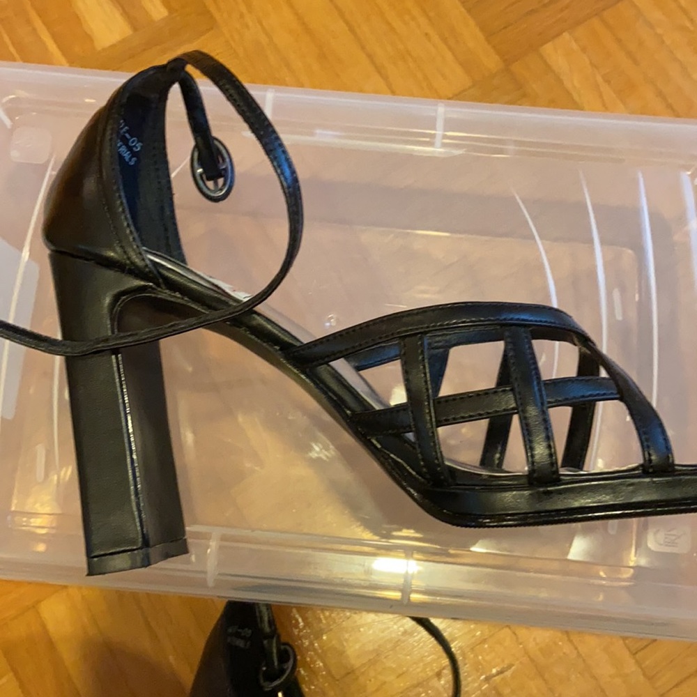 Anne Michelle black high heels shoes - Picture 3 of 7